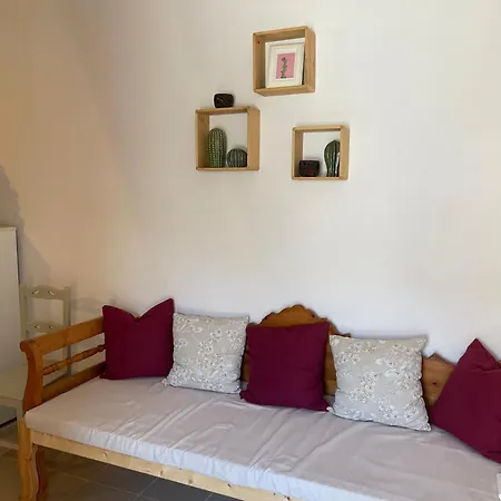 Holiday home Xerolithia